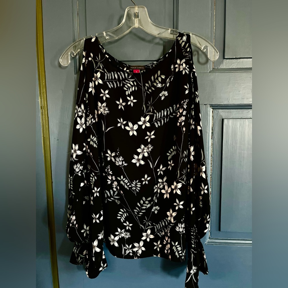 Vince Camuto Black Floral Blouse Size Small